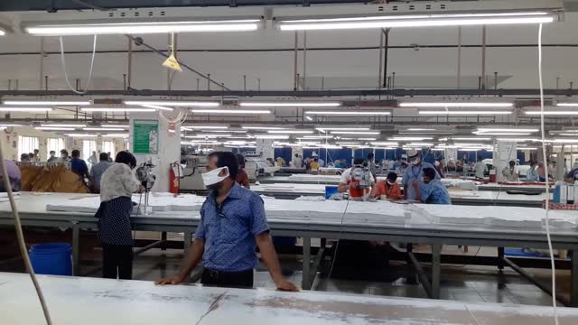 Straight Knife Fabric Cutting Machine used in Textile industryHand operated fabric cutting Machine