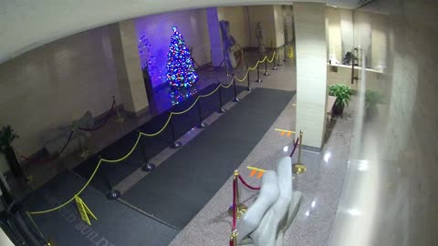 8002FCOB01MainLobby_2021-01-05_00h40min00s297ms.mp4