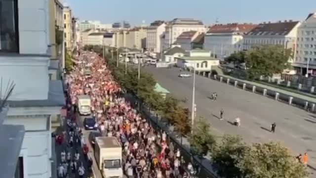 Prvomájová demonstrace ve Vídni - 1.5. 2022