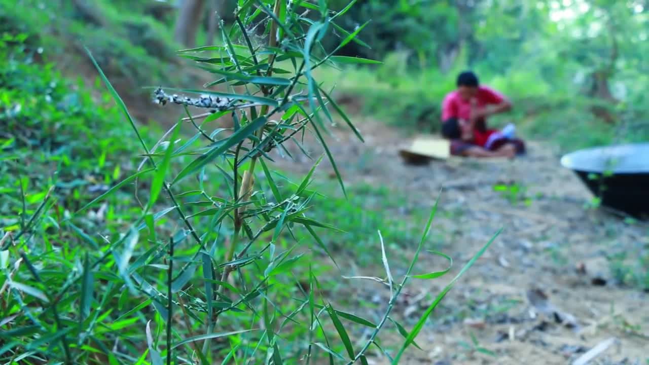 Wild Women - baby boy find pick Strawberry with mother by river - cooking food for dog-9