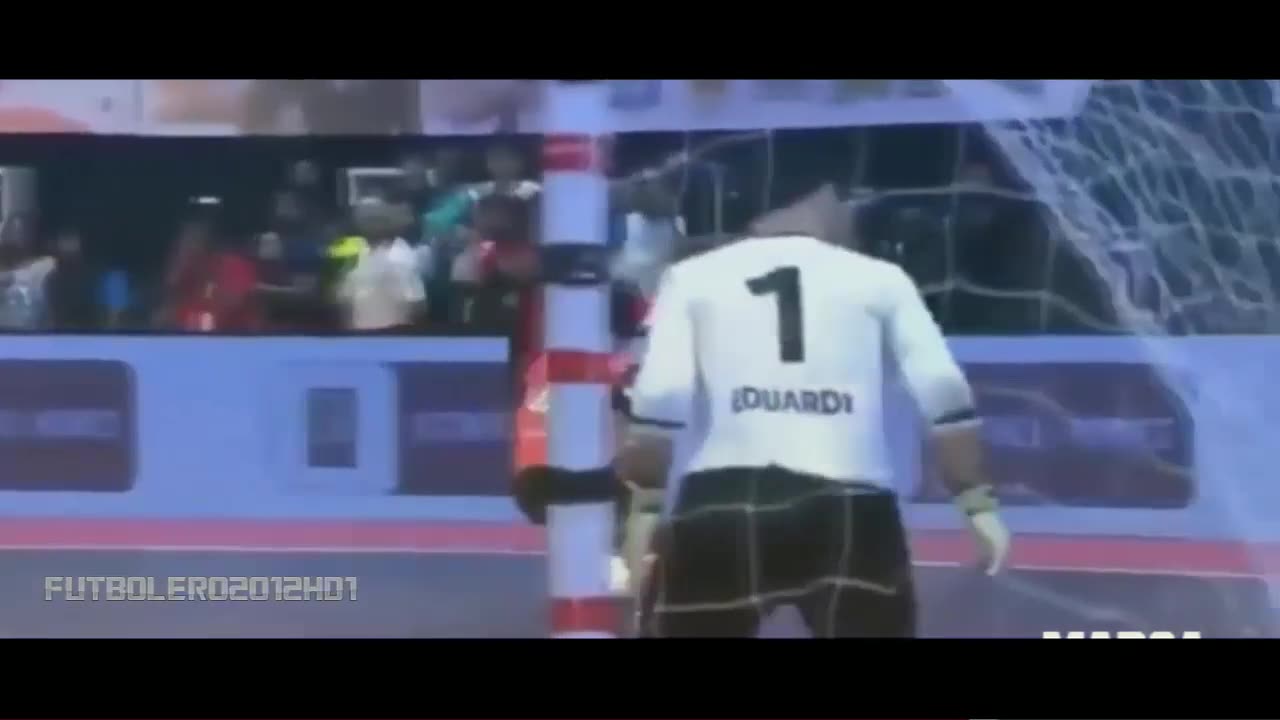 La locura de regate de Ronaldinho en Futsal que se ha hecho viral ⚽ REVIEW ⚽ 2019