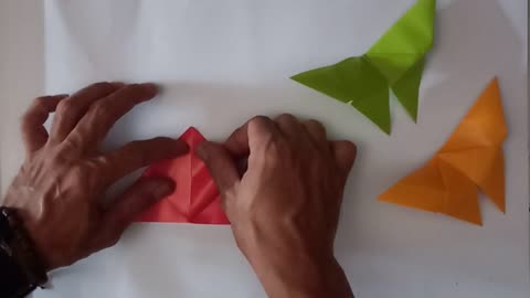 cara membuat origmi kupu kupu