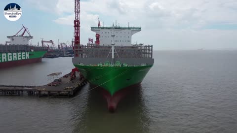 China speeds up building bigger ships to fill the big shipping demands