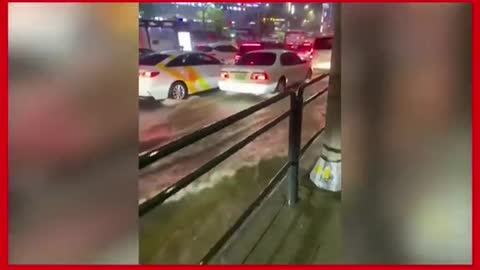 Mga daan, subway station sa Gangnam area sa South Korea, lubog sa baha