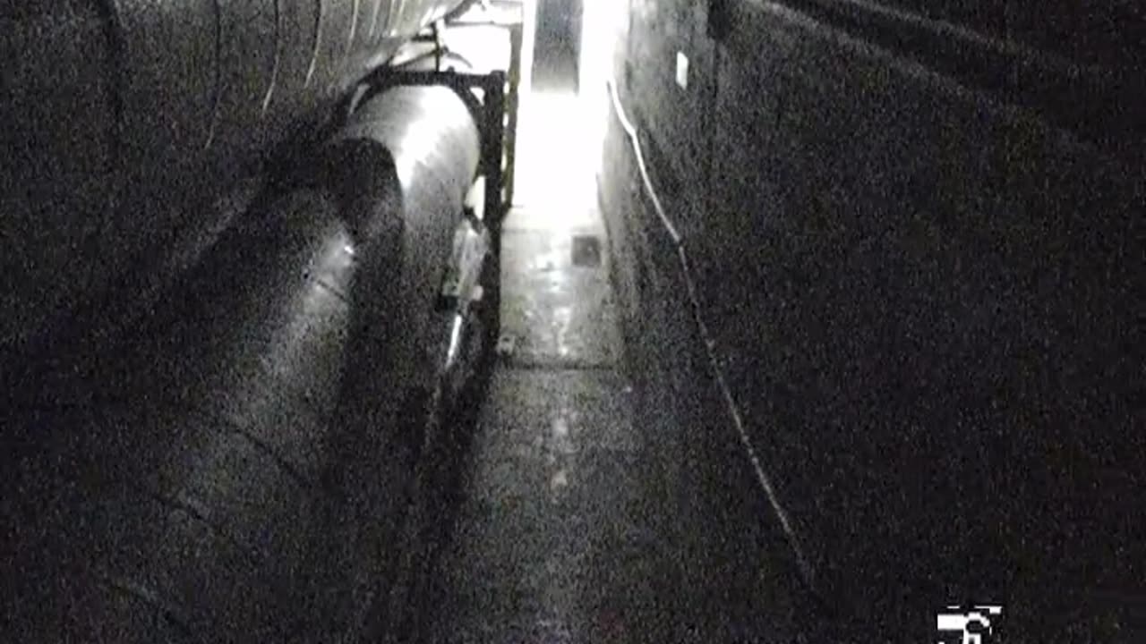 8505TUNN00VioletTunnel0685_2021-01-06_20h27min41s660ms.asf