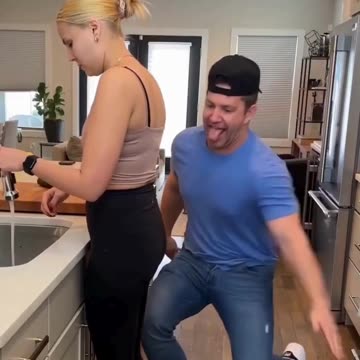 Husband has unique technique to protect his balls from his wife's kick