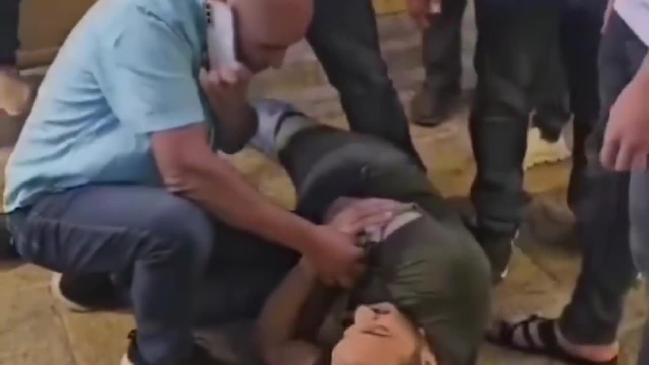 Israeli gunman shoots Palestinian merchant in Jerusalem