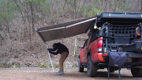 🌧️ Rain forest, Solo camping like rest 🤔 Dock the pop-up tent to the rear of the pickup truck