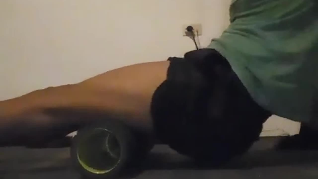 How To Foam Roll Your Hamstring (2 April 2023)