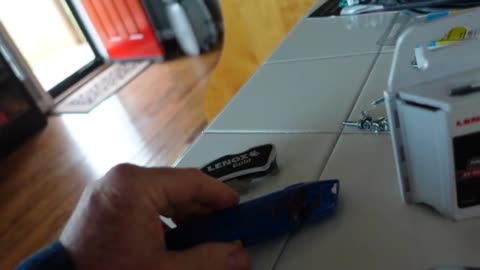 Lenox Gold Utility Knife Review After A Year. Where the old blades go in a safe way.