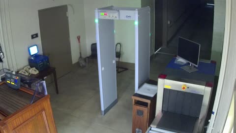 5133CHOBBAGarageScreening2_2021-01-05_04h14min33s707ms.mp4