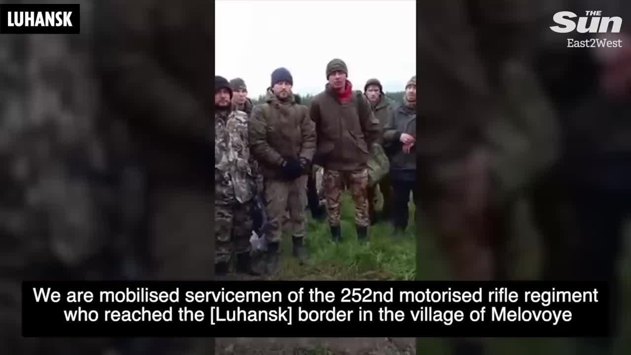 Russian army faces mutiny as 2,500 mobilised men stage rally against Putin