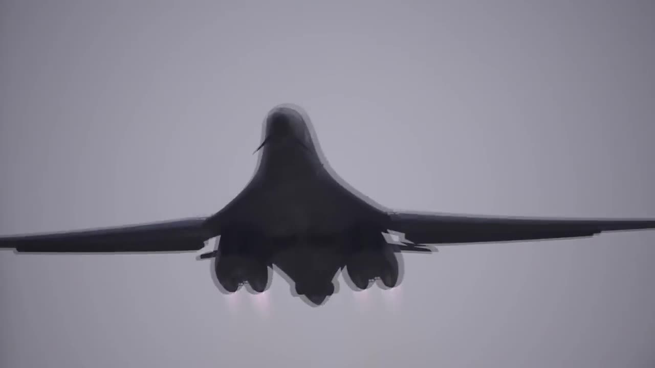 Stunning Video of B-1 Lancer in Action • Takeoff & Landing [Training Footage]9