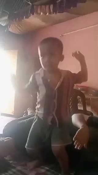 Cut baby dance paglo