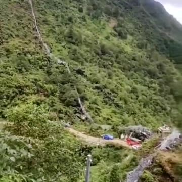 China reinforces their borders so that their citizens can't escape🐼🧱