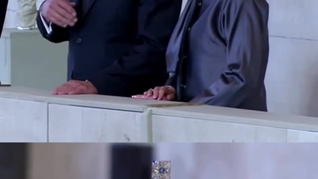 Reply to yahoonews's commentOPresident Biden andFirst Lady arrive for Queen's funeral
