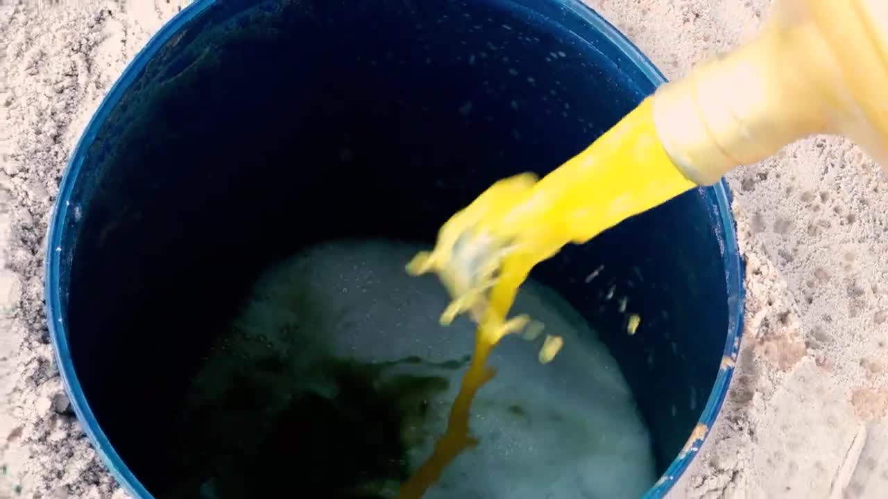 Balloons of Coca Cola & Orbeez, Mtn Dew, Fanta, Chupa Chups, 7up vs Mentos Underground4