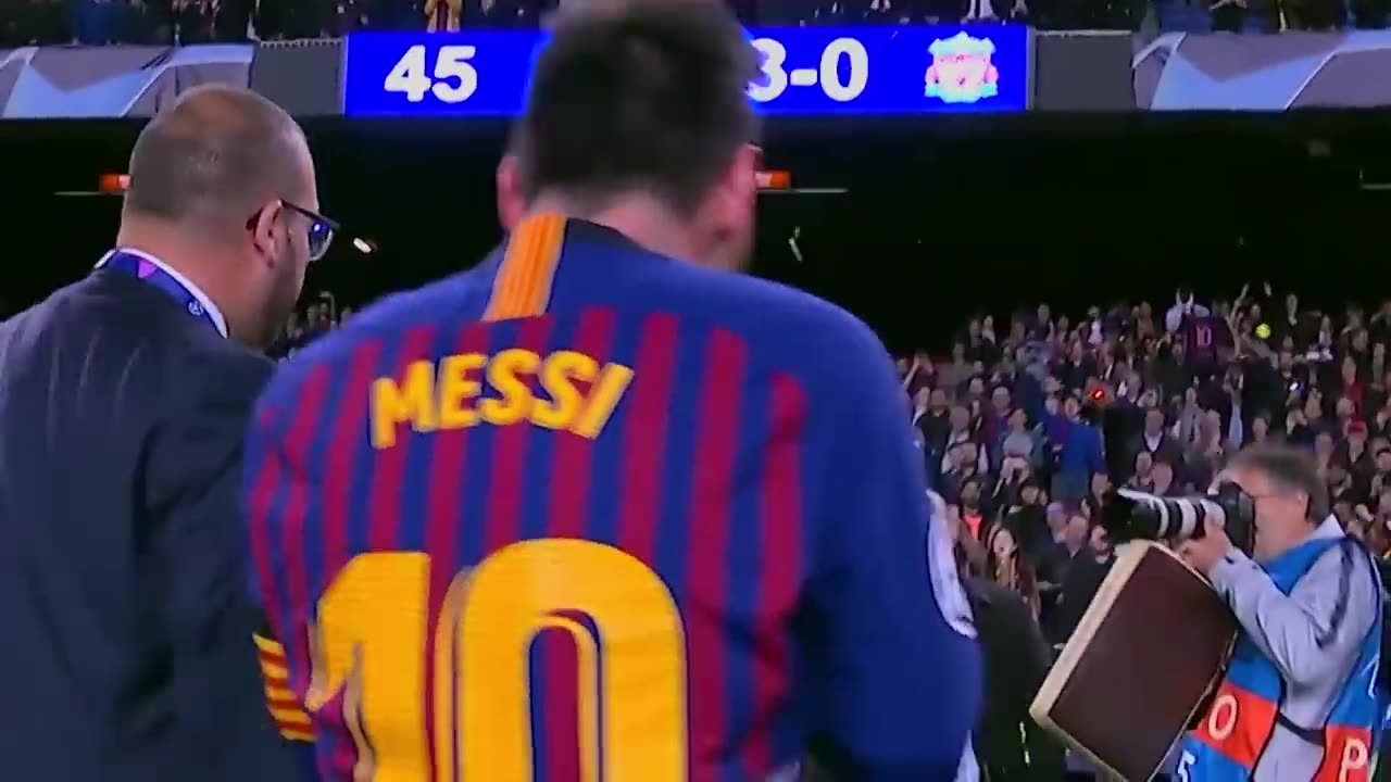 The Great MESSI skills in Liverpool