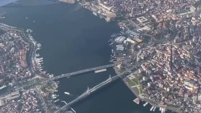 Flying over Istanbul 🇹🇷 Thanks to the video credit 😊