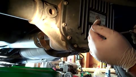 Rear Differential Oil Change on 2007 Nissan Frontier Part 1