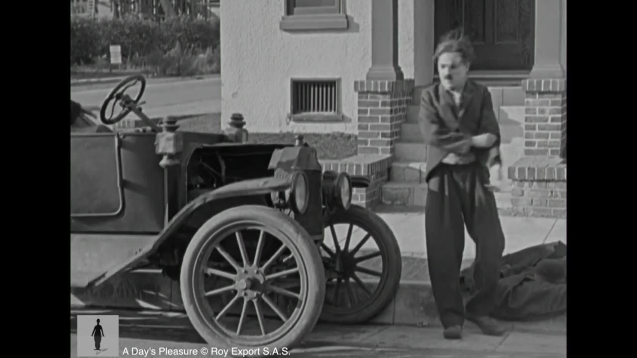 A Rattling Good Time _ Clip from A Day's Pleasure | Charlie Chaplin World