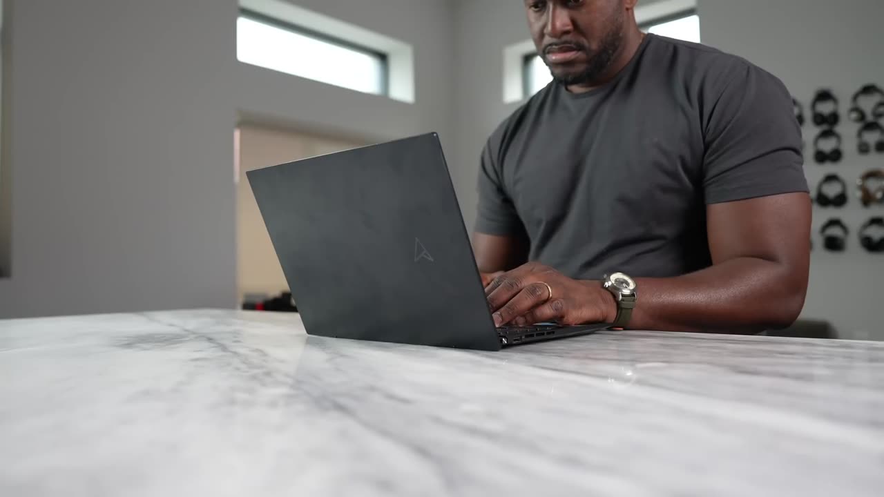Asus ZenBook 14 OLED: The Affordable MacBook Air Alternative