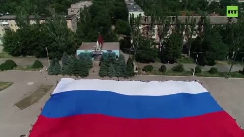 Mariupol - největší vlajka Ruska