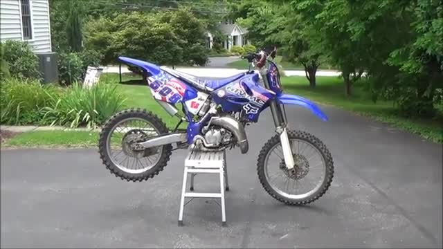 Yamaha YZ-125 Startup