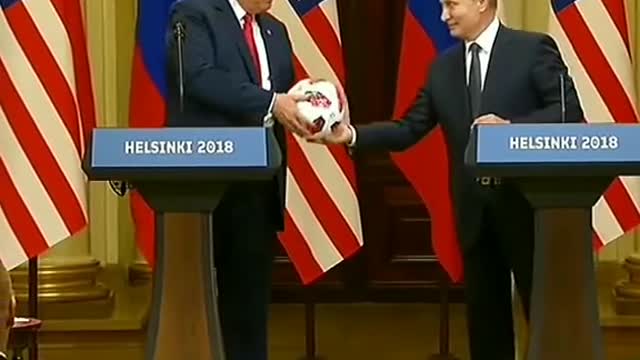 Doland Trump vs Vladimir Putin