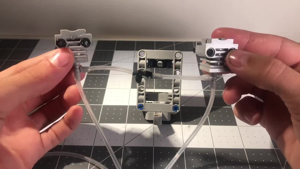 Lego 2 Cylinder Pneumatic Engine (+Free Instructions)