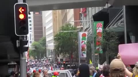Sydney Freedom Rally: Crowd moves from Hyde Park along Market Street