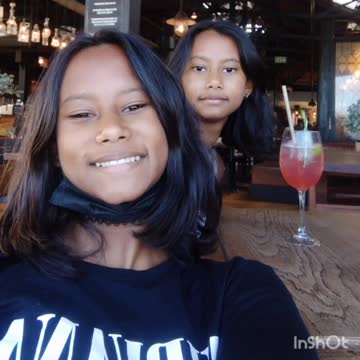 Cape Town dad's sweet Valentine's Day surprise at his daughters' school