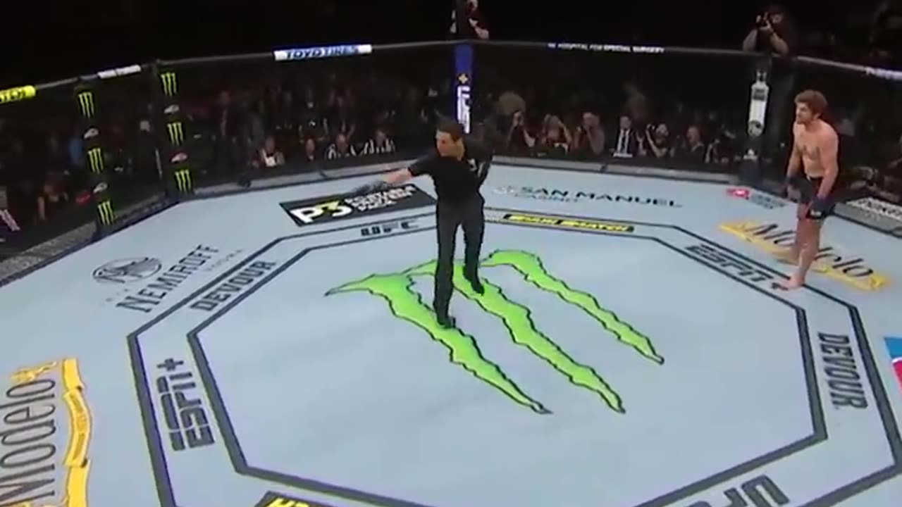 UFC MOST DEASLIEST and Shortest knockouts😱🤯