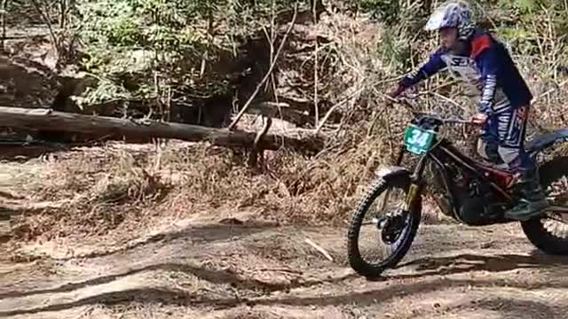 ちびっ子ライダーが、いつの間にか‥これを上がれるようになっていた