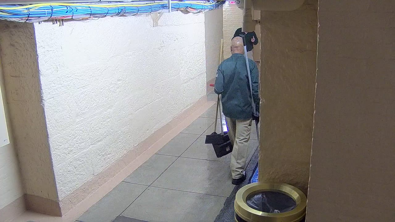 0013USCSBASB10Hallway_2021-01-05_00h20min01s870ms.mp4
