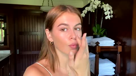 Kaia Gerber’s Guide to Face Sculpting and Sun-Kissed Makeup