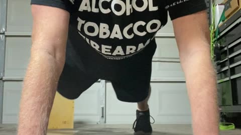 Working the core and upper body... 60-4-60 Challenge, Day 32