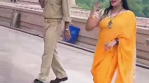 Viral police 🚓