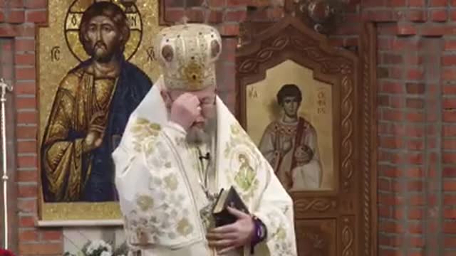 Ecumenistul Iustin Batjocoreste Semnul Sv. Cruci 24 ianuarie 2021