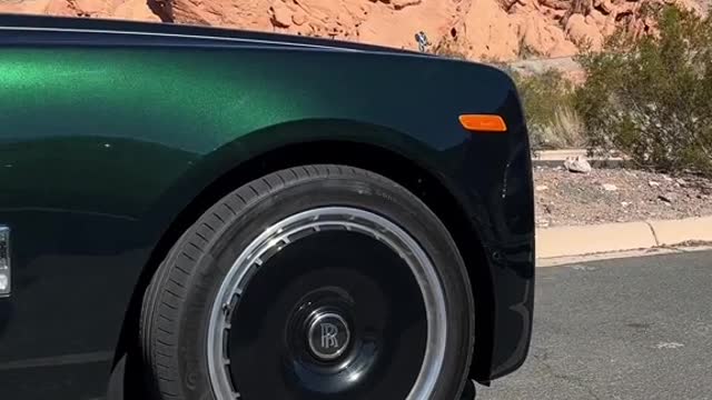 Here’s what we came out to Las Vegas to drive, the 2023 Rolls-Royce Phantom II