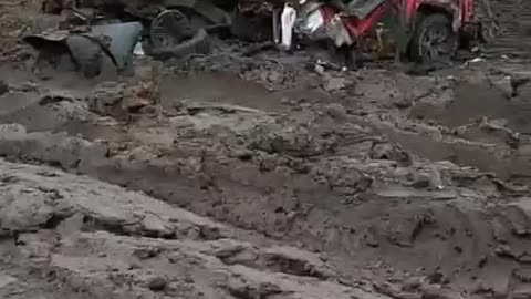 2023-03-19 Bakhmut - l'unica strada rimasta per accedere alla città