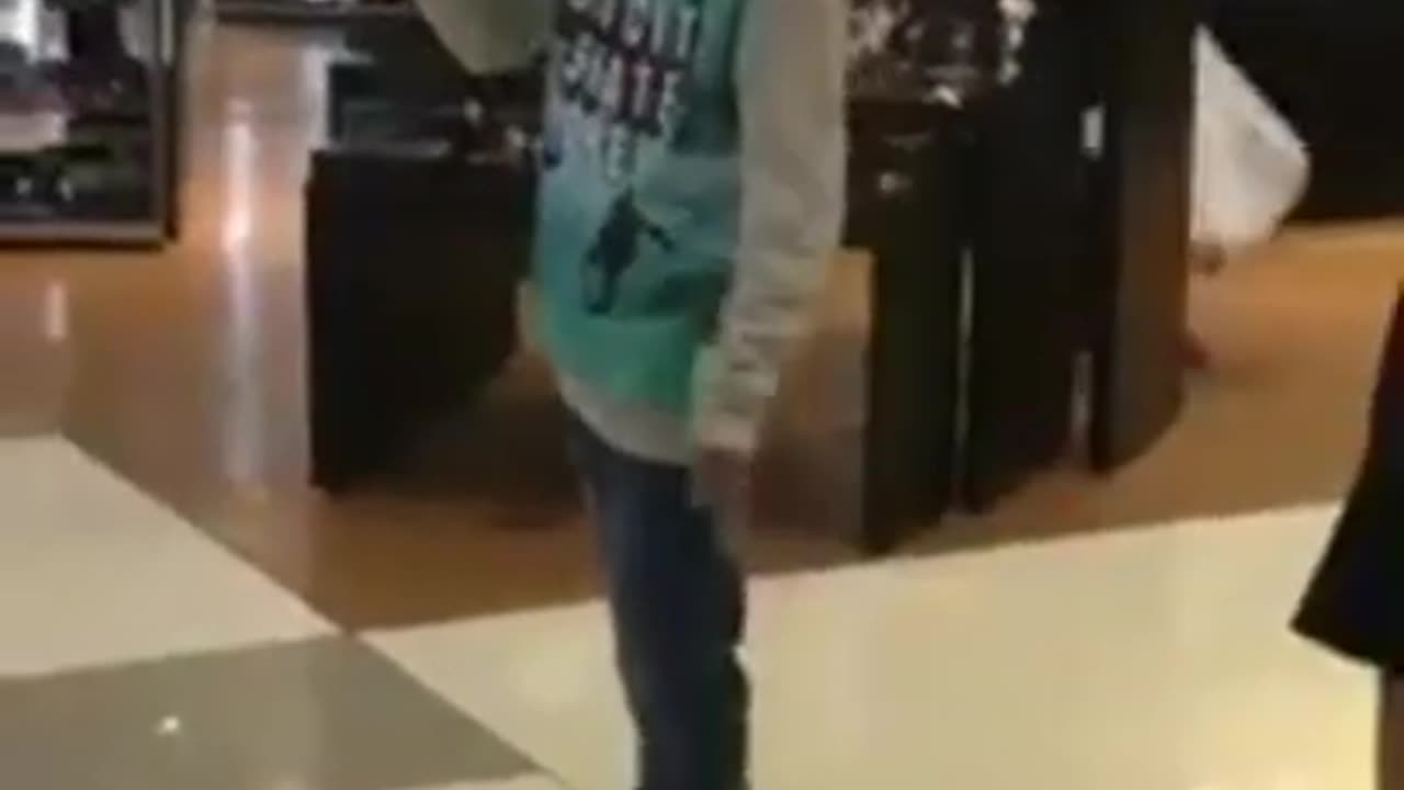 Incredible Voice from a Filipino