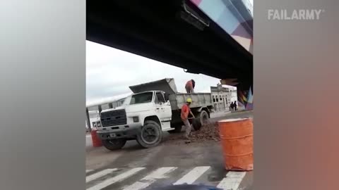 Idiots at Work! Funny Job Fails