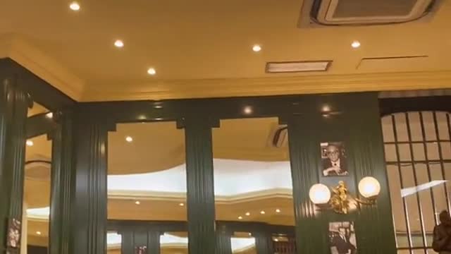 Trying churros con chocolate at Madrid's most famousChocolatería San Ginés