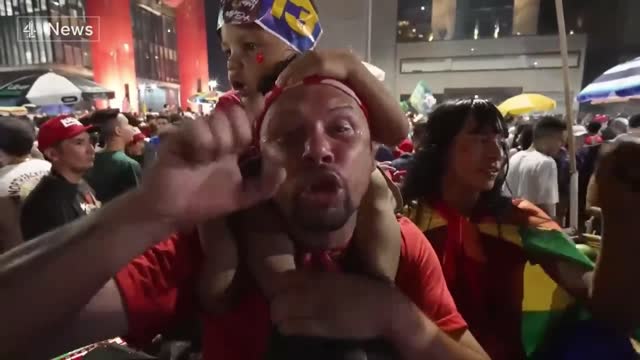 Brazil election: Lula beats Bolsonaro to make return to presidency