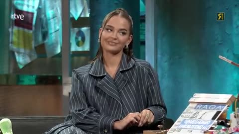 ¿Cómo liga Laura Escanes por Instagram? | #LaRevuelta 27.11.2024