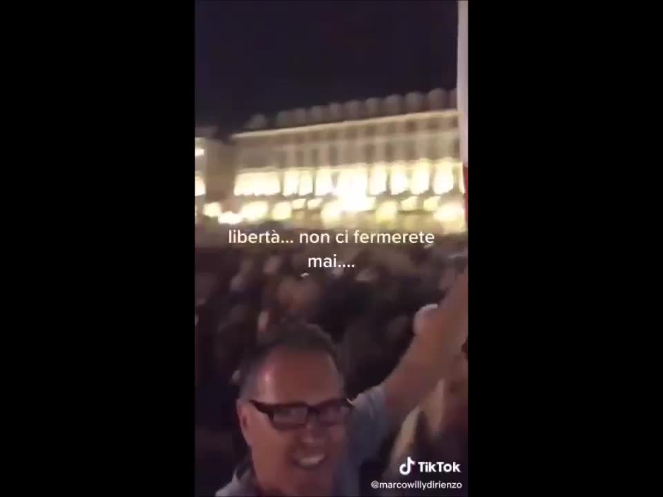 Torino, no green pass, 20mila persone in piazza