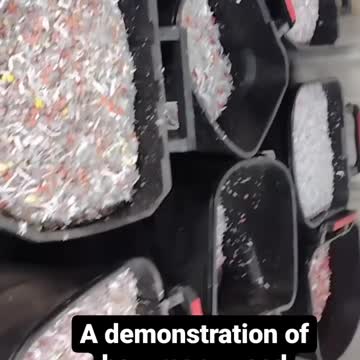 A Worker contracted with the City of Portland to remove Discarded Street Needles💉👀