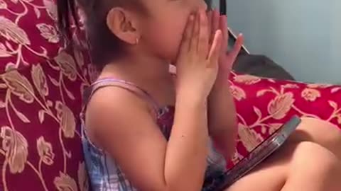 Napaka cute ng batang ito