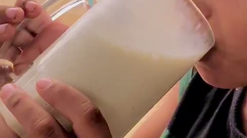 "A Day in My Life: From Home to the Market, Enjoying Banana Shake, and Fresh Vegetable Shopping!"